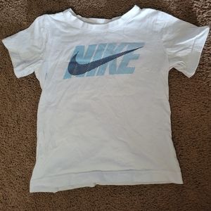 Boys M Nike T Shirt White size 5/6